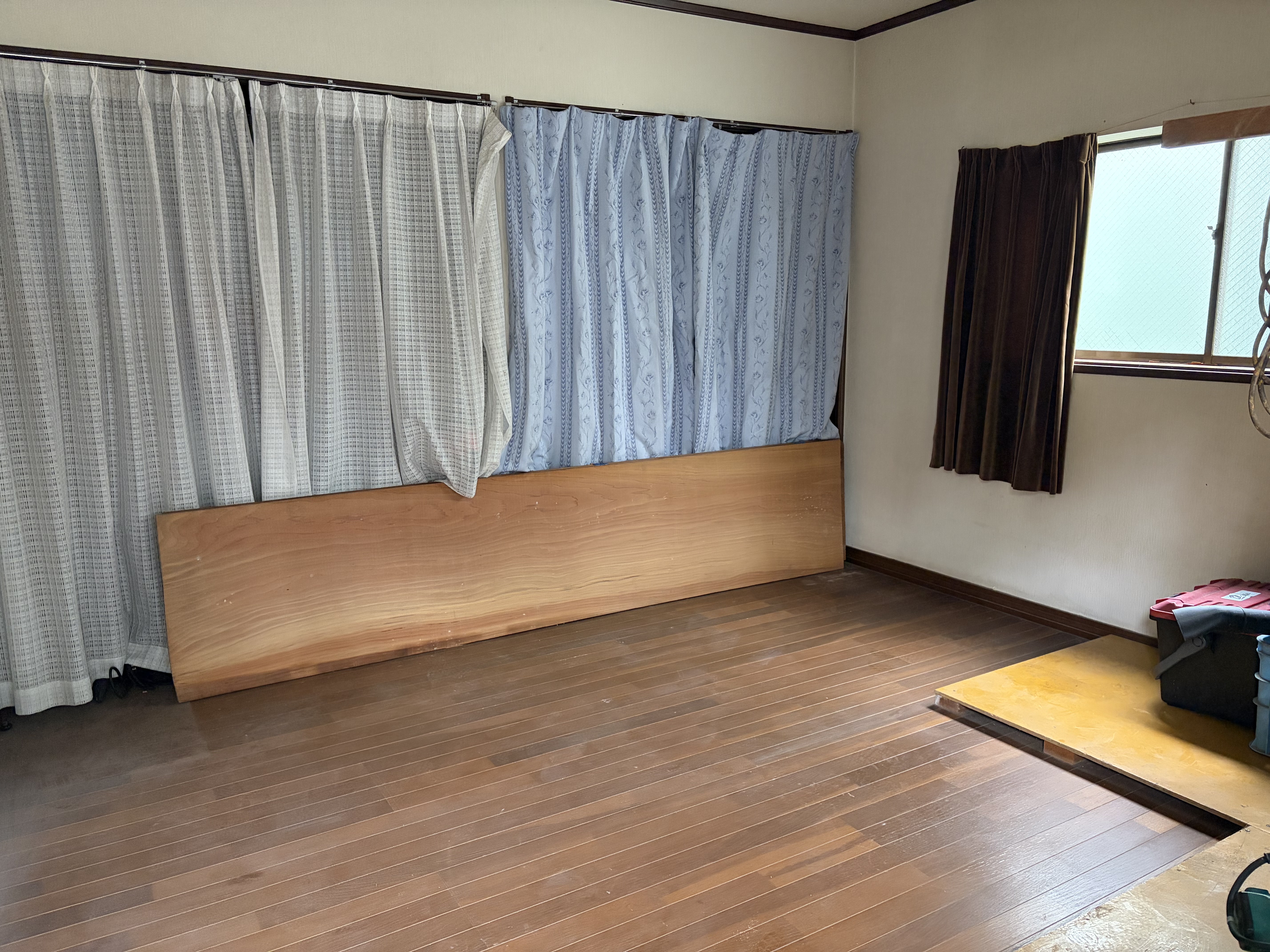 作業部屋の整理作業後